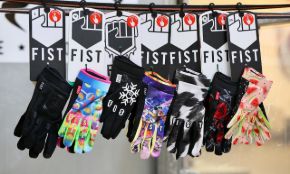 Picture for category Gloves