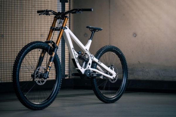 Picture for category Bikes